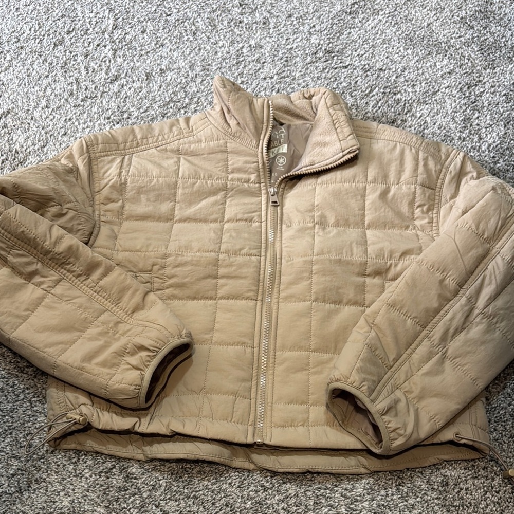 Women’s Tan Packable Quilted Jacket